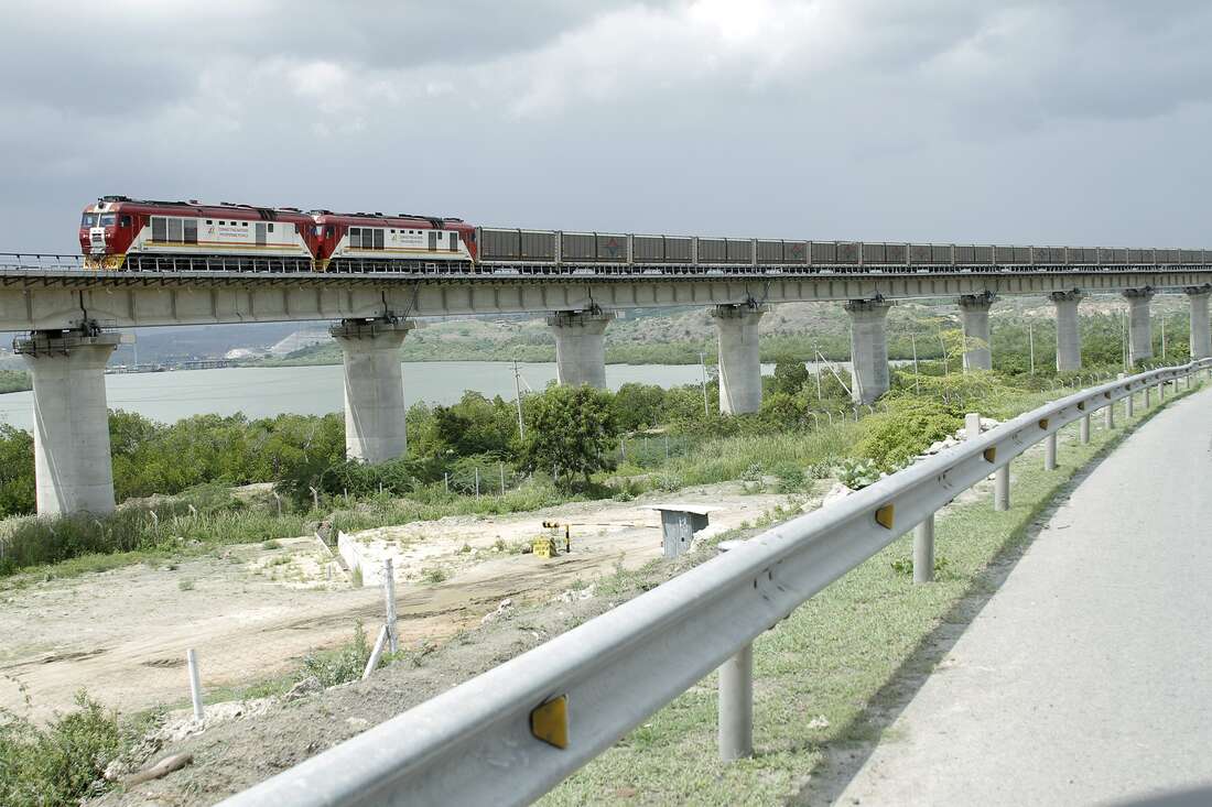 Linha SGR de Uganda e Tanzânia liberada após descarrilamento no Quênia