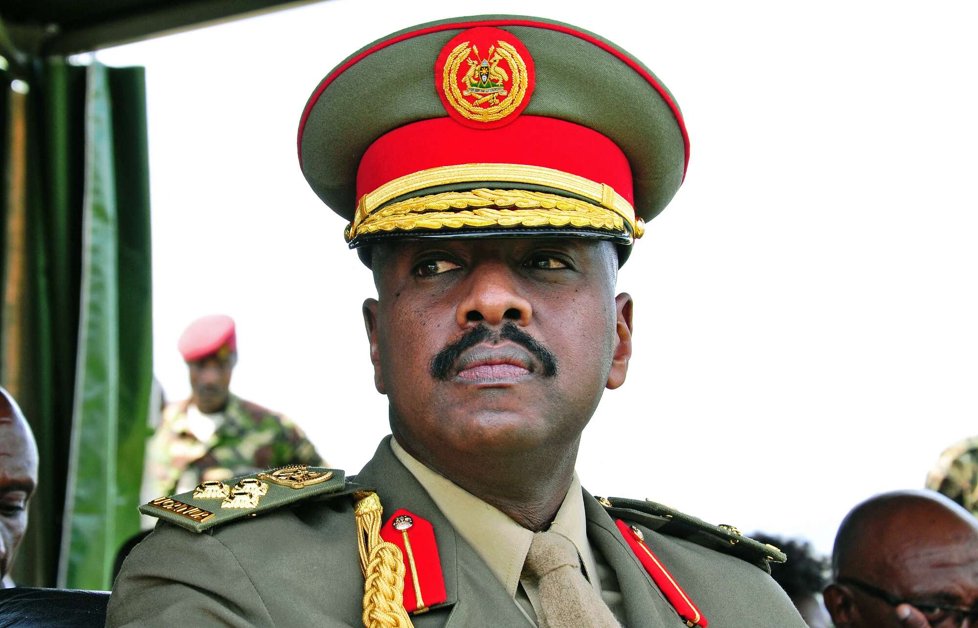 gen-muhoozi-apologises-to-ruto-over-tweets-flipboard