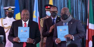 Presidents Uhuru Kenyatta of Kenya and Felix Tshisekedi of the Democratic Republic of Congo