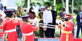 Tanzania President Samia Hassan Suluhu and Ugandan President Yoweri Museveni.