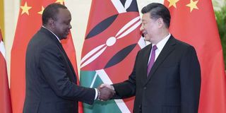 Presidents Uhuru Kenyatta (Kenyatta) and Xi Jinping (China).