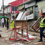 Kinshasa sanitary police dismantle pirate market shops