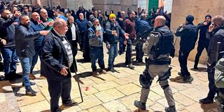 Palestinians confront Israeli security forces