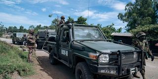 Soldiers from the EACRF accompany journalists 